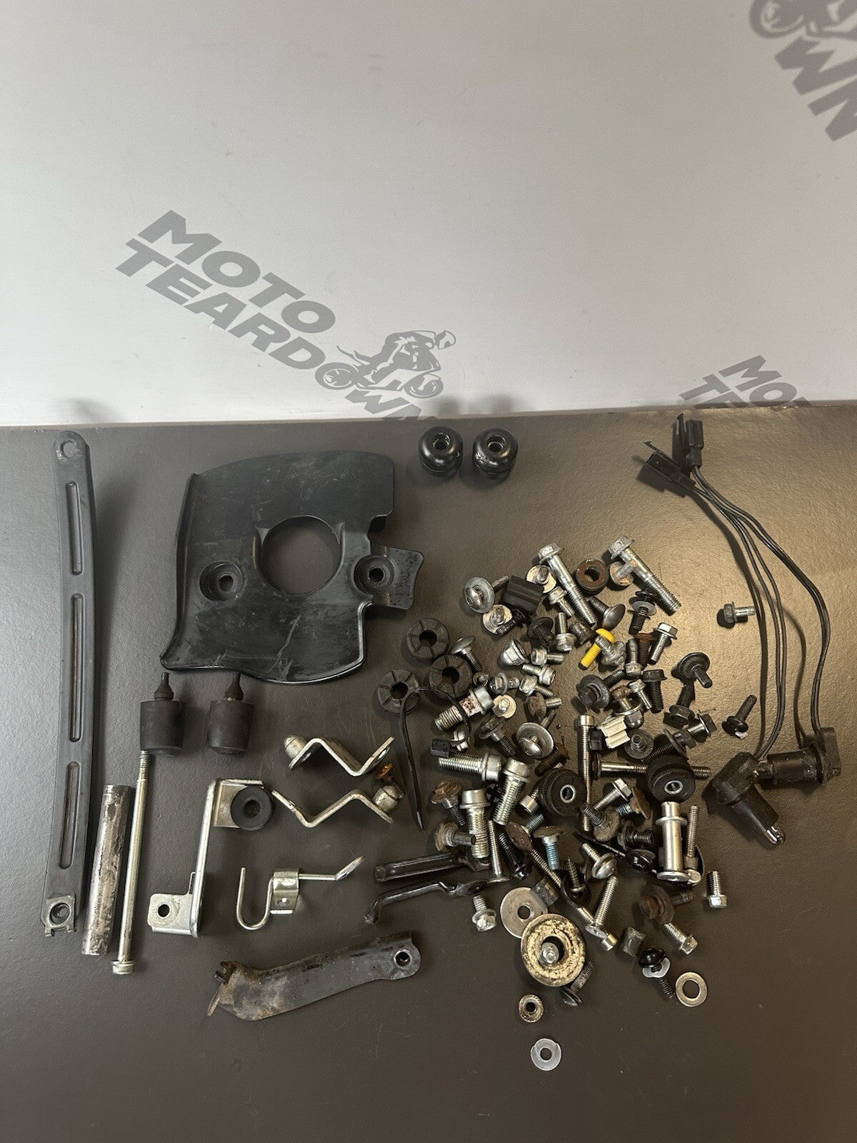 Suzuki GSXR 600 750 Nuts Bolts Fixings Job Lot GSXR600 2011-2017 11,219 Miles