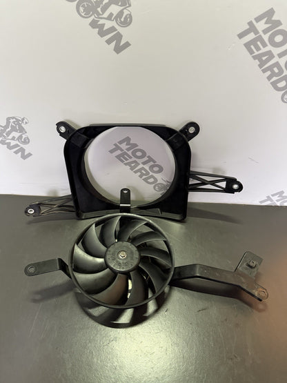 21516dd3-e012-4fcf-9701-7a8bcb040e74