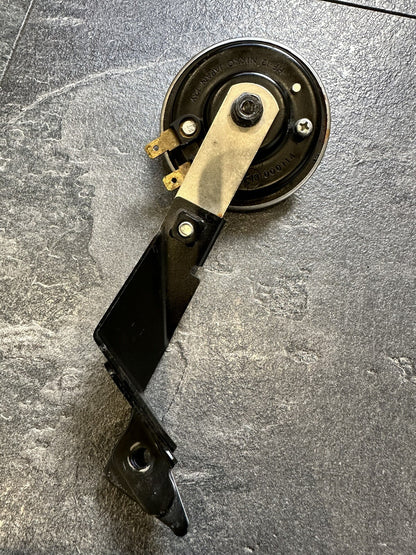 Kawasaki ZX10R 2018 Horn & Mount Bracket Only 1086 Mile 2016 2017 OEM