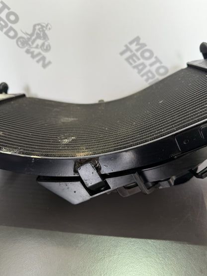 8a284923-105b-40b6-85f1-a0b9c5e27402