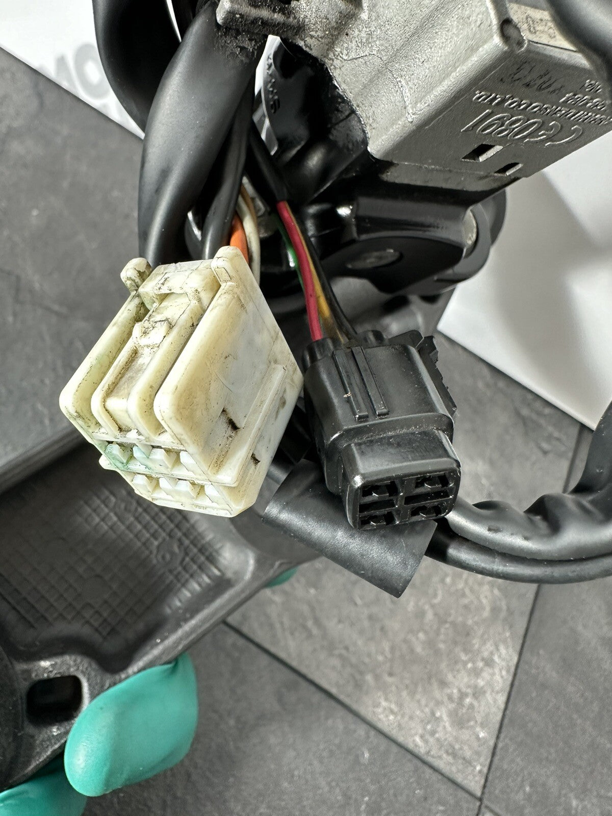 Suzuki GSXR 1000 2014 Lockset Ignition ECU Key Top Yoke 22774 Miles 2009-2016