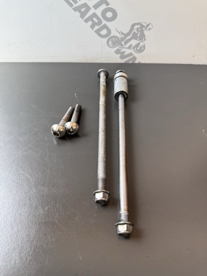 Triumph Street Triple 675 675R Engine Mount Bolts Frame 2007-11 NOT COMPLETE SET