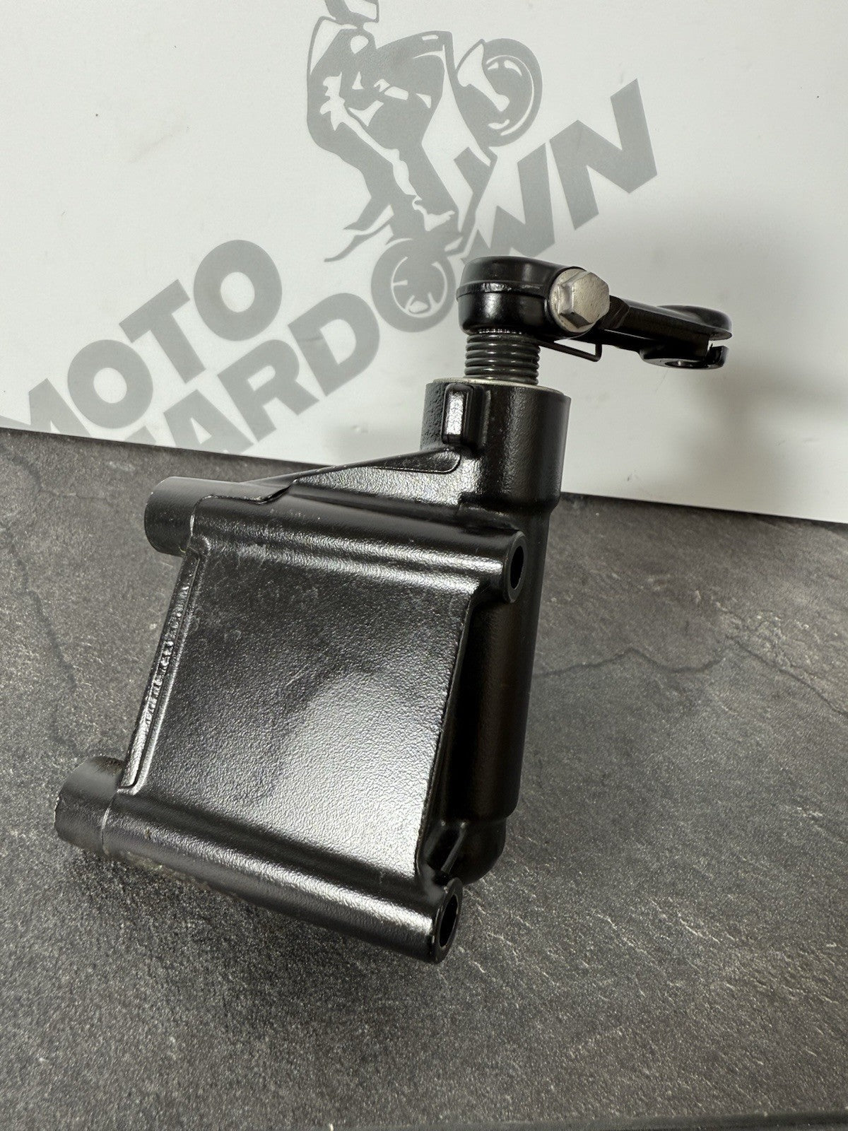 Suzuki GSXR 1000 R 2019 Clutch Release Mount Bracket 2017-25 OEM MM