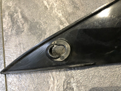 Aprilia Tuono V4 1100 FACTORY 2016 Right Side Fairing Tank Fairing OEM RSV4