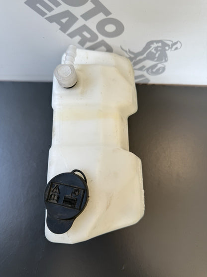 TRIUMPH STREET TRIPLE 675R COOLANT BOTTLE Radiator Coolant Bottle T2102200 2010