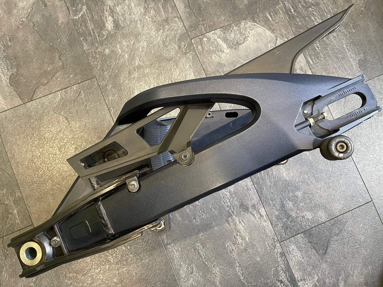 Suzuki GSXR 750 2013 L3 Swingarm Swinging Arm GSXR 600 2011-2018 L1-L8