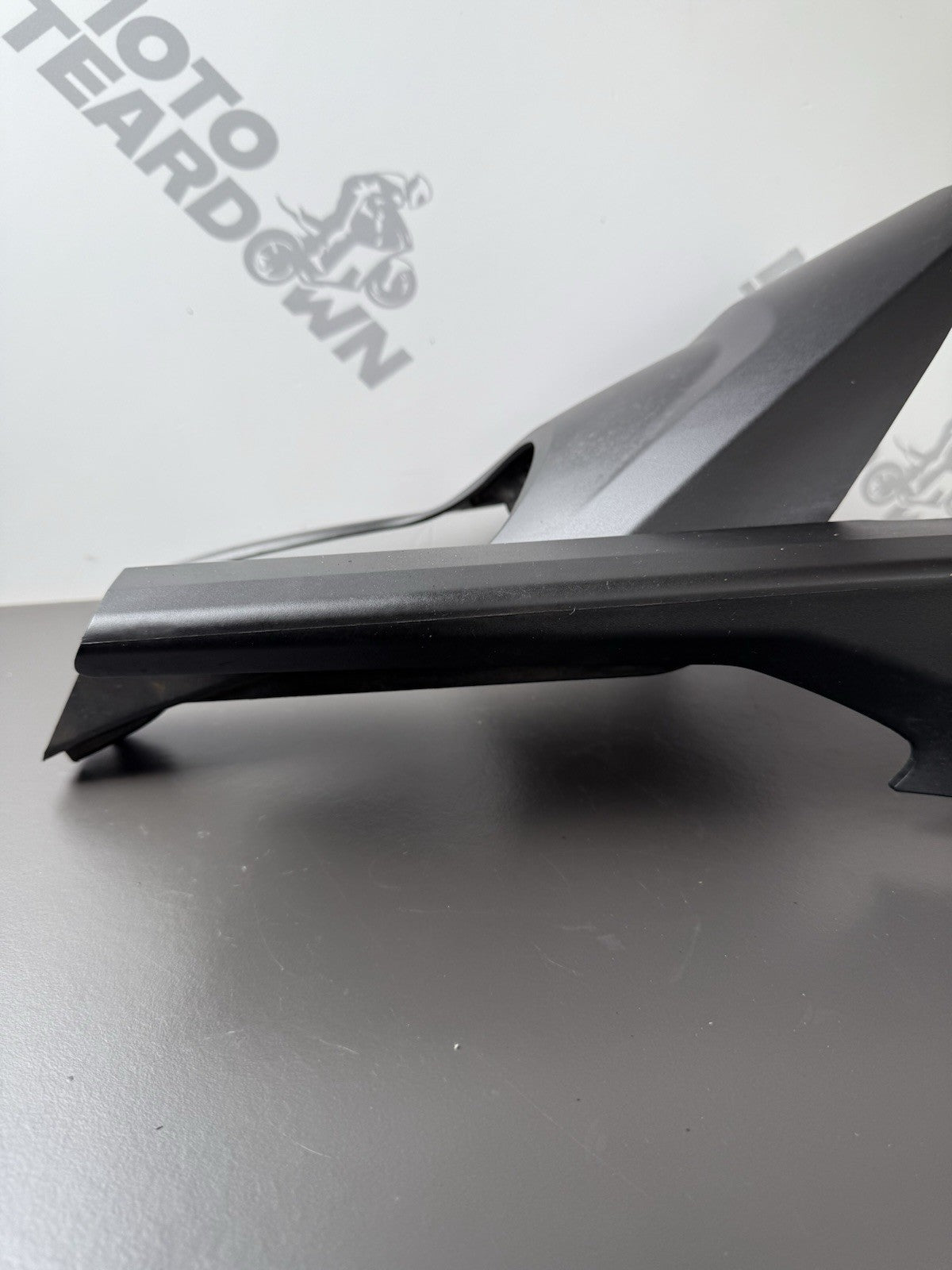 TRIUMPH TRIDENT 660 Rear Mudguard Rear Hugger Chain Guard 2021-2024 T2053300 OEM