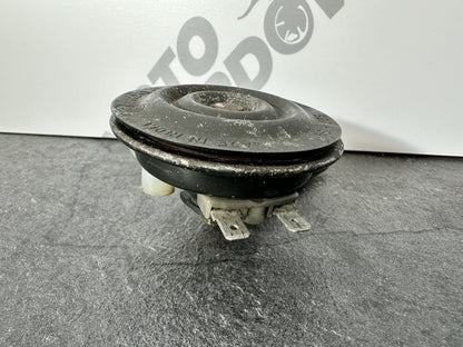 Aprilia Tuono V4 1100 2021 Horn & Mount Bracket Only 6606 Miles 2022-2024 OEM
