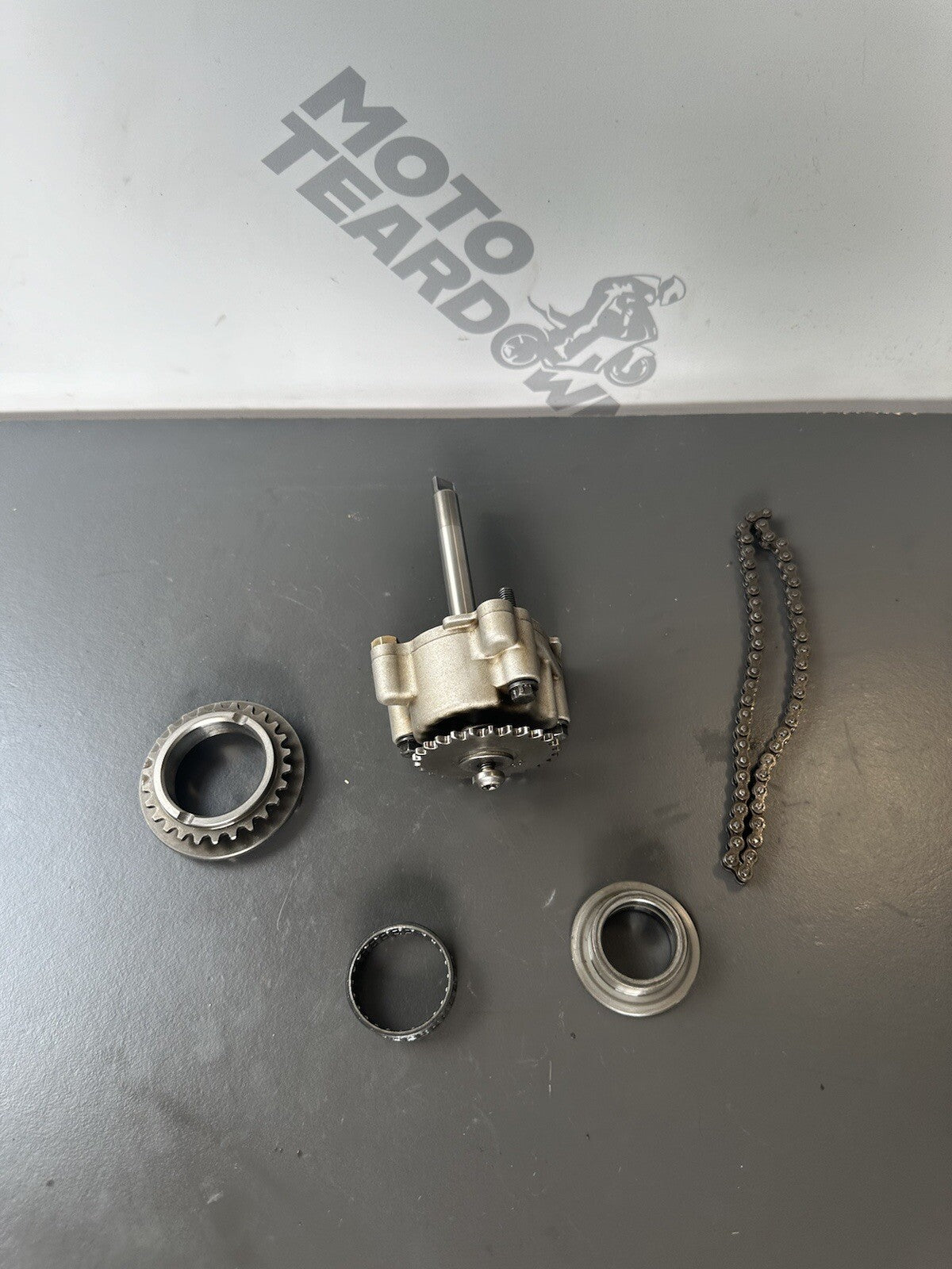Triumph SPEED TRIPLE 1050 2011-2015 Oil Pump Speed Triple Oil Pump 2011-2015 OEM