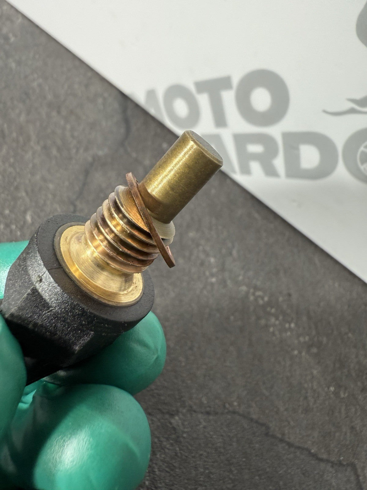 Triumph Street Triple 765 R 2017 Temperature Sensor  18498m 2018-2021 OEM