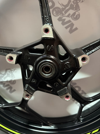 d6a02de3-228b-4e66-a649-a8a6625a0497