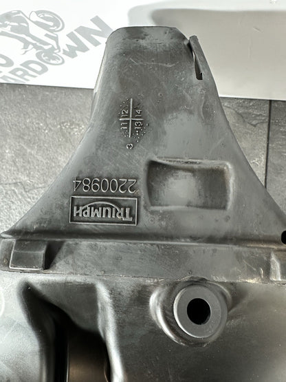 Triumph Street Triple 675 R 2015 Airbox & Air Filter 2013-2016 16470 Miles OEM