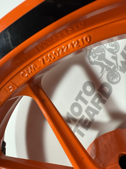 9d9742e9-8e8a-406b-b15f-10e414250453