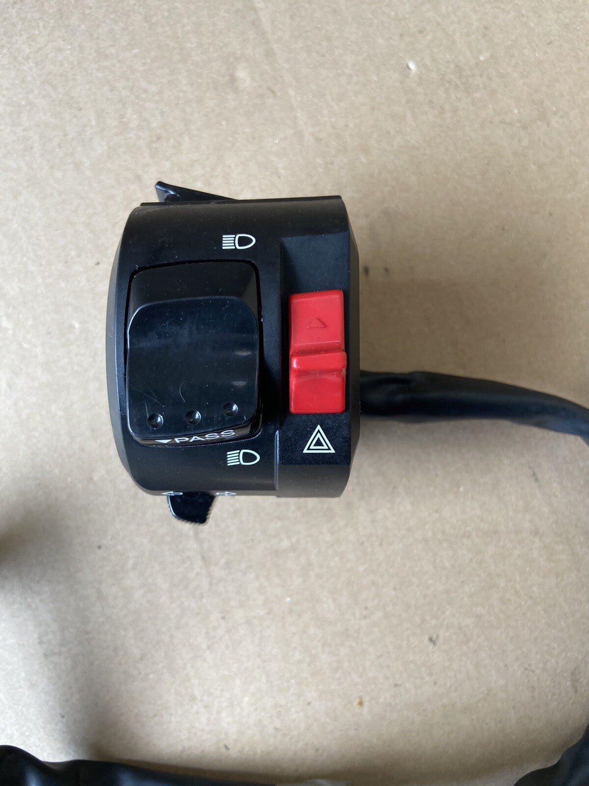Suzuki GSXR 600 GSXR 750 2016 left handlebar switchgear READ DESCRIPTION OEM