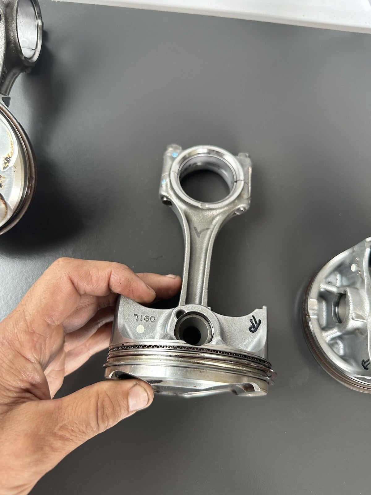 Triumph Speed Triple 1200 RR 2022 pistons READ DESCRIPTION 1200RR Engine Pistons