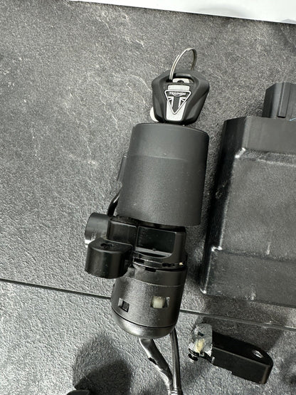 Triumph TIGER 900 GT PRO 2022 Lockset *READ DESCRIPTION* 6337 Mile 2020-2023 OEM