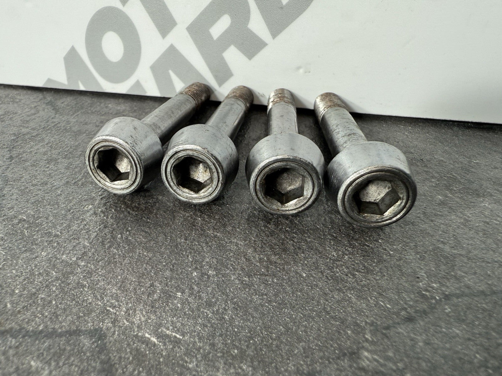 c52fd74b-47dd-421f-9551-b6dcb6de3ea4