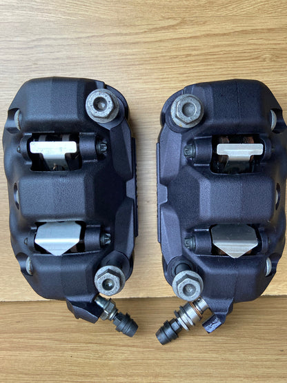 BMW S1000R Sport 2021 7,953 miles front brake calipers pair Hayes BMW S1000R OEM