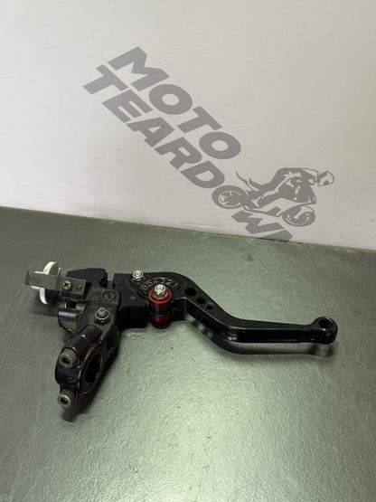 9b77cb76-6815-4c8c-beb8-f29d07428f07