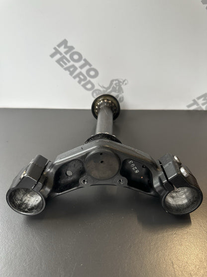 Yamaha MT-07 Yamaha MT07 Bottom lower fork yoke clamp 2014-2017 Lower Yoke OEM