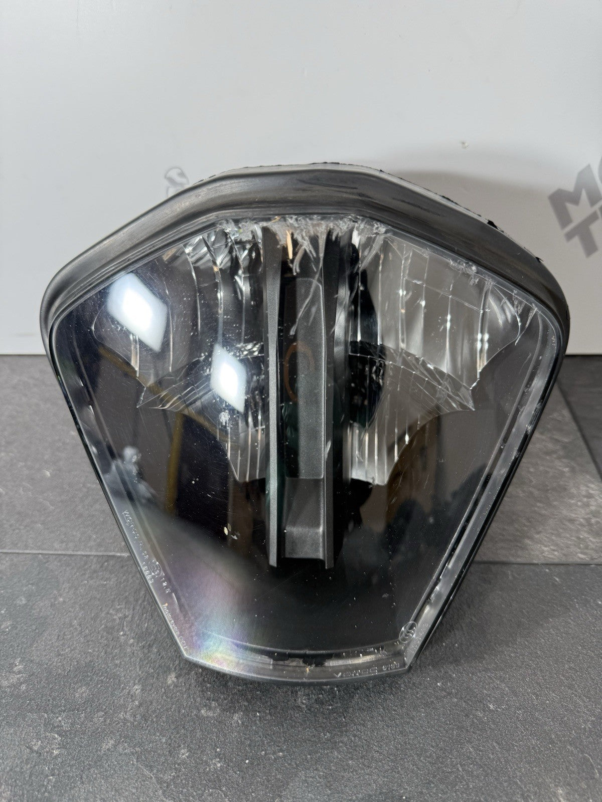 d6d5c954-21b5-4b85-a80c-c2686c20c4dc