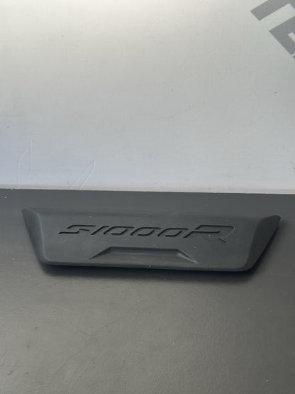 BMW S1000R REAR SEAT EMBLEM FAIRING COVER 8533891 2014-2020 BMW S1000R Emblem