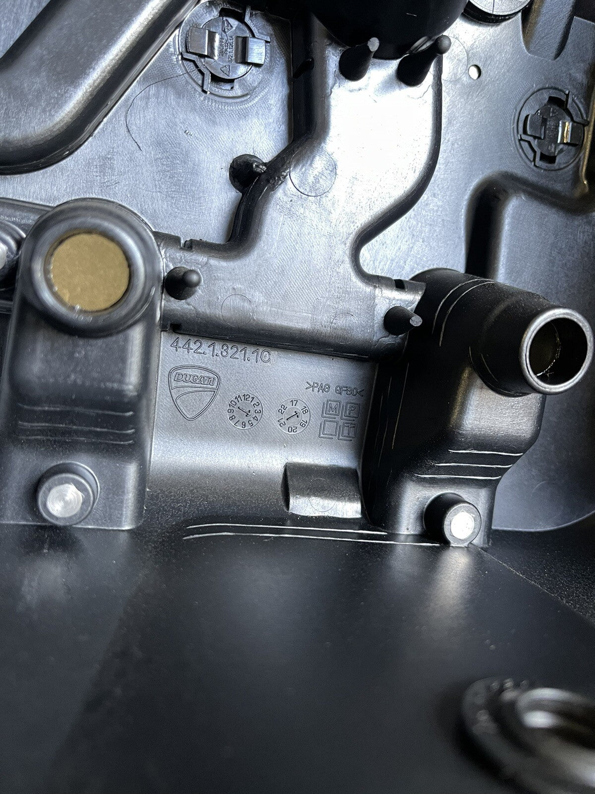 Ducati Panigale V4S V4 2018-2021 Airbox Injector Housing Only 2986 Miles OEM