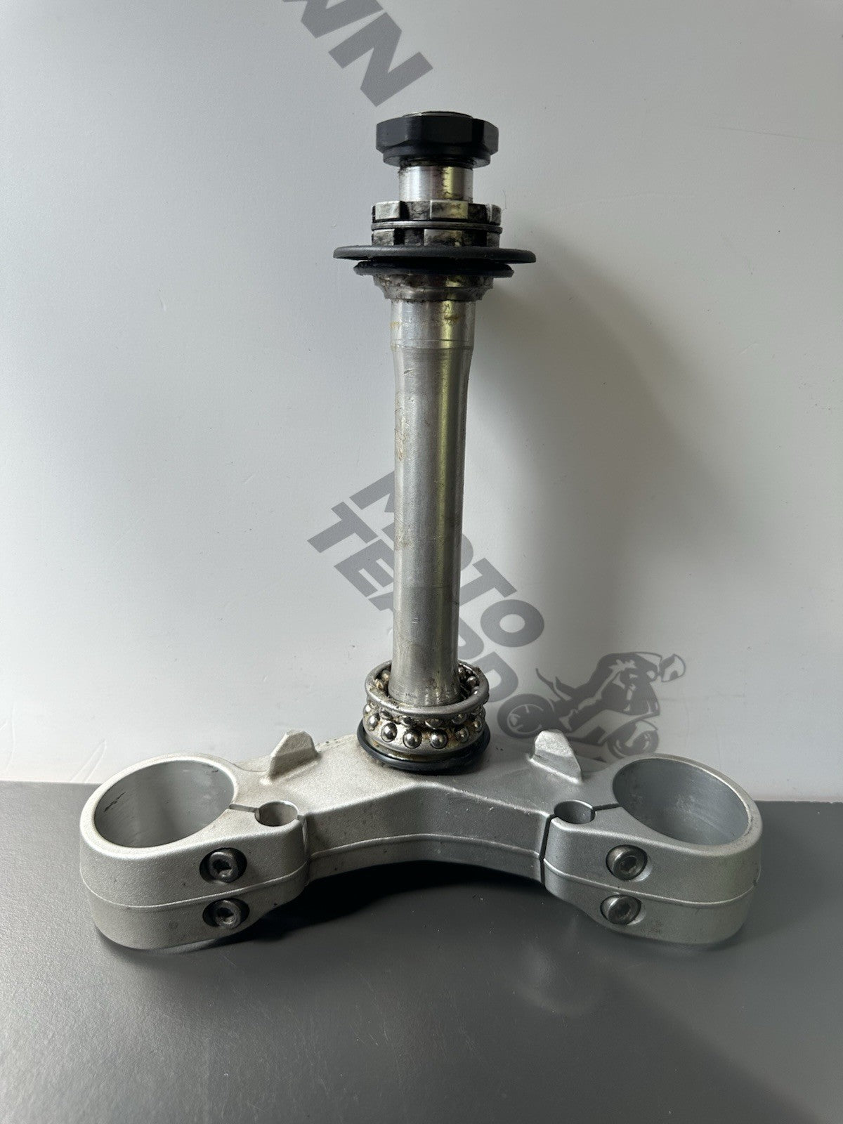 TRIUMPH STREET TRIPLE 675R Lower Yoke Bottom Clamp Lower Fork Clamp - T2044131