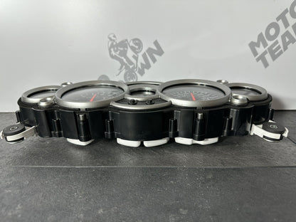 Suzuki GSXR 1300 2016 HAYABUSA Speedo Clocks Speedometer Dash 18408 Miles OEM