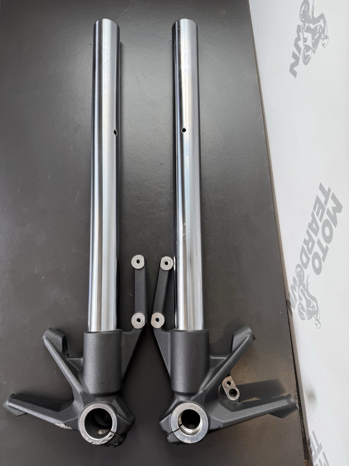 Ducati Supersport Lower Fork Leg / Lower Slider 2019 Bottom Fork SPARES REPAIRS