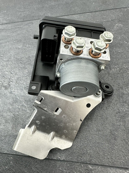 Aprilia Tuono V4 1100 Factory 2020 ABS Pump Module Actuator 6889 Miles OEM 2019