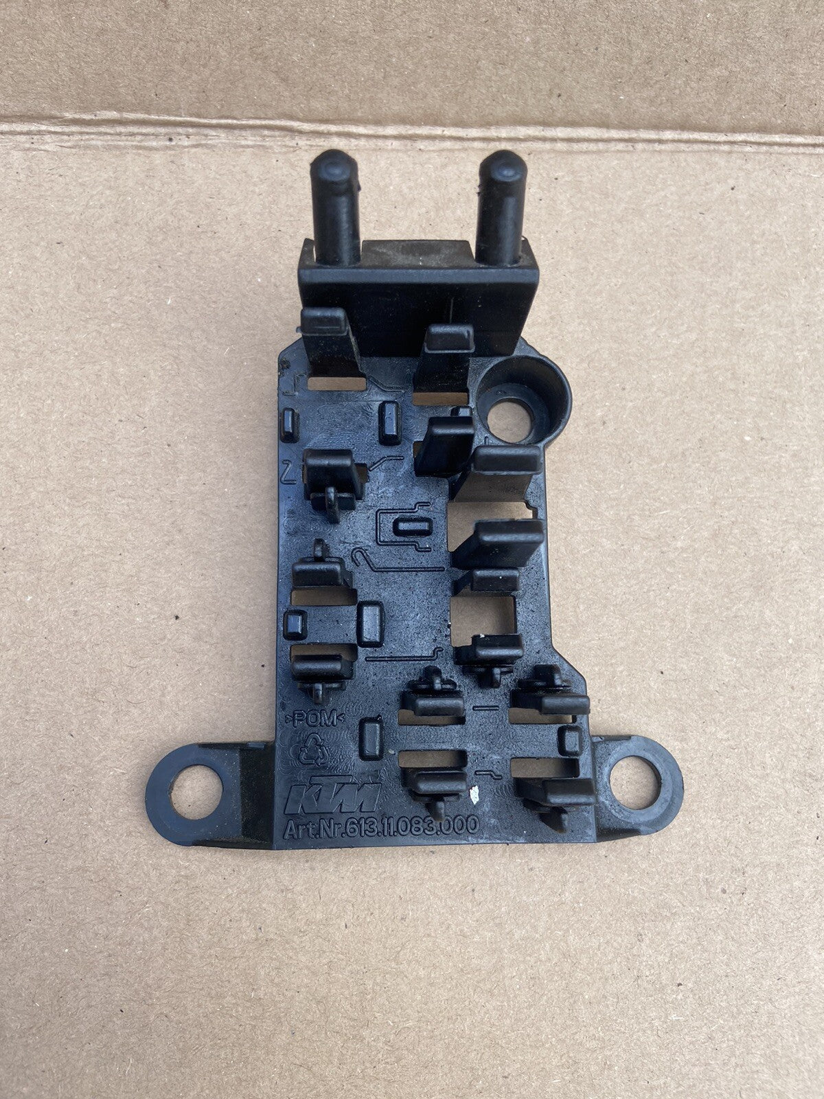 Ktm Superduke 1290 1290R 2014 plug bracket plastic infill 61311083000 1290 Infil