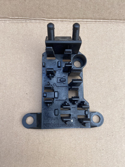 Ktm Superduke 1290 1290R 2014 plug bracket plastic infill 61311083000 1290 Infil