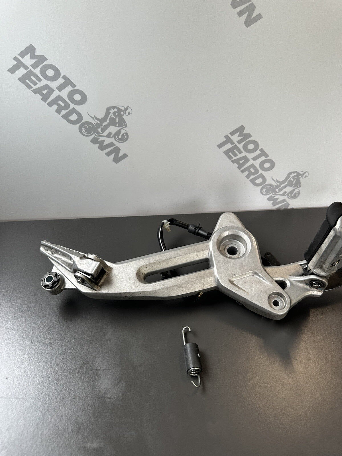 HONDA MSX125 GROM Front Right Footrest FRONT RIGHT HANGER YEAR 2023 Onwards OEM