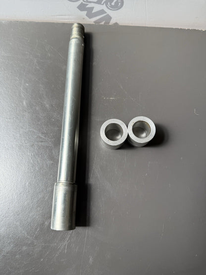 Triumph Trident 660 Front Wheel Spindle And Spacers Trident 660 2021-2024 OEM