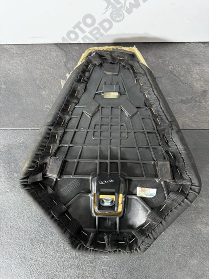 d304717c-5910-4dc3-9041-be67eb040953