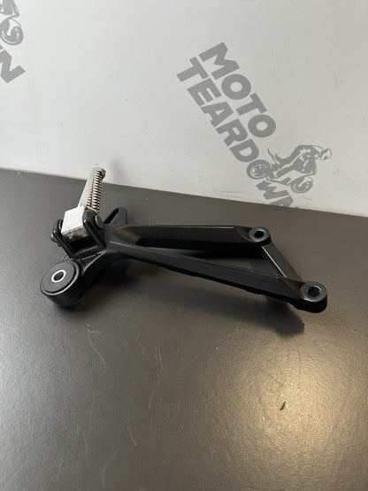 YAMAHA MT-03 Right Rear Foot Hanger YAMAHA MT03 Right Pillion Hanger RT Foot OEM