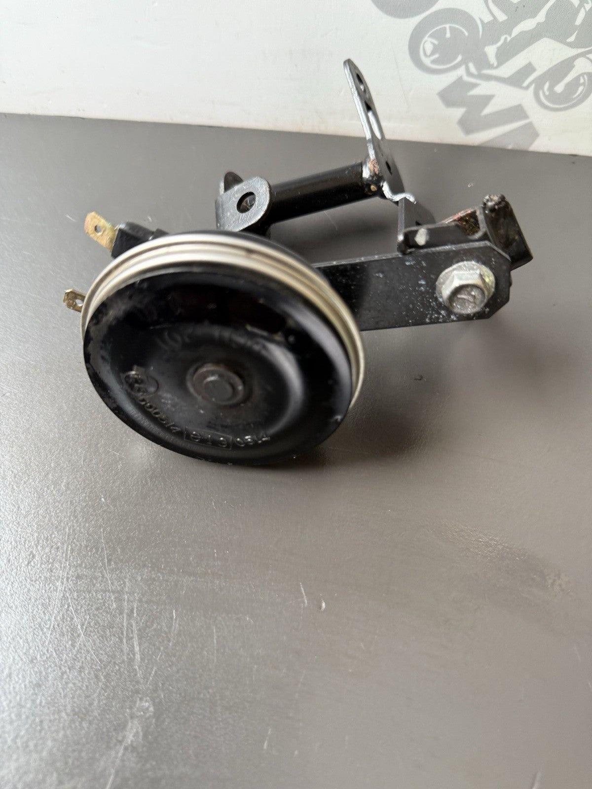 Suzuki GSXS 125 Horn & Bracket Suzuki GSXS 125 Horn And Bracket OEM 2017-2020