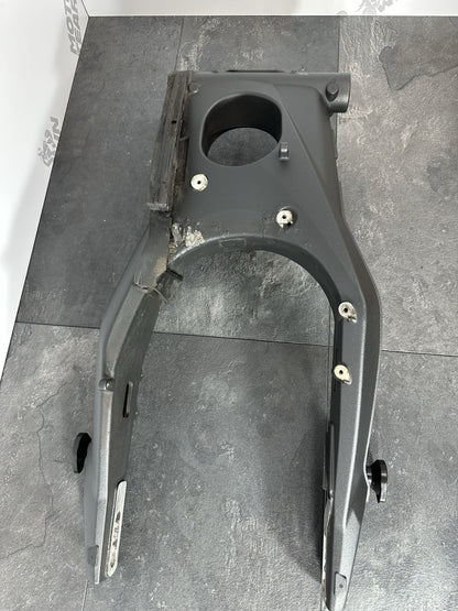 Triumph Street Triple 675 R 2015 Swingarm Swinging Arm 2013-2016 16470 Miles OEM