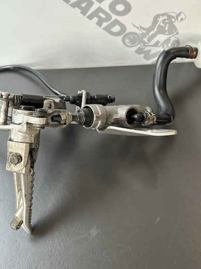 GSXR 600 GSXR 750 RIGHT Footrest Right Foot Assembly 2011-2017 L1-L7 OEM