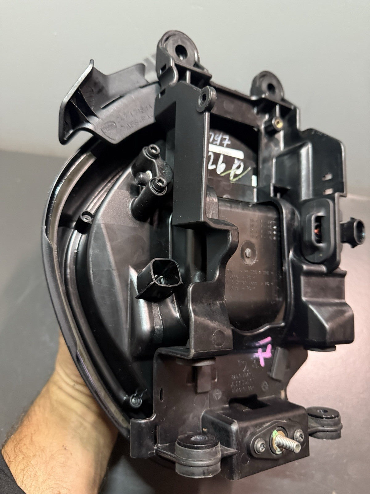 0ce72f1b-0c5c-4ee6-a27d-602c29129d93