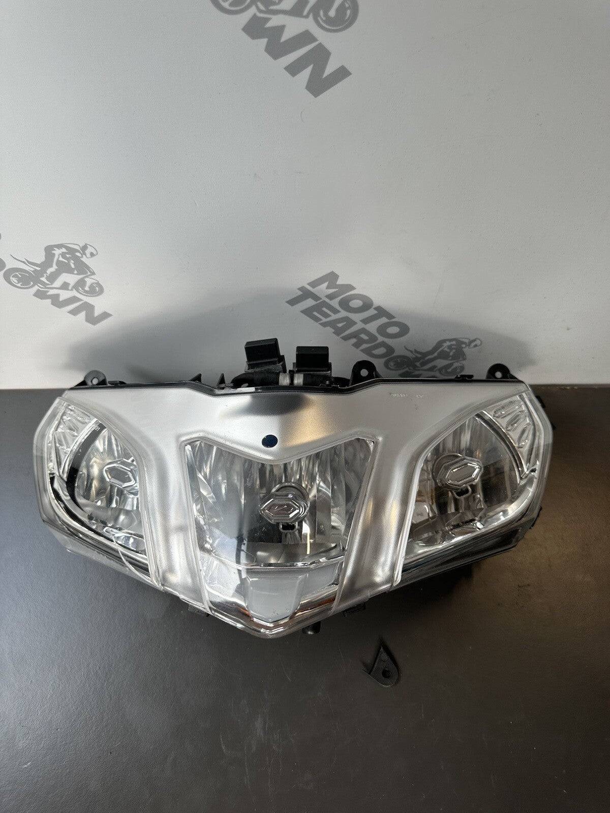 Aprilia Tuono 1100 V4 Factory Headlight headlamp 2015 - 2019 *CRACKED* OEM