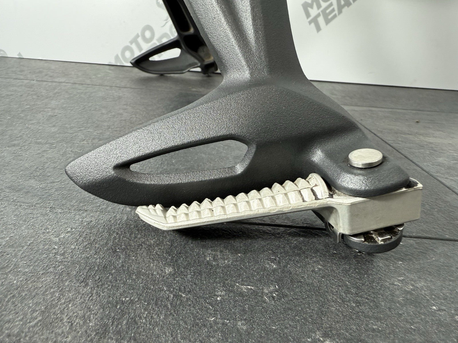 0c334c18-e171-47af-8f3e-7b07d22d3e47