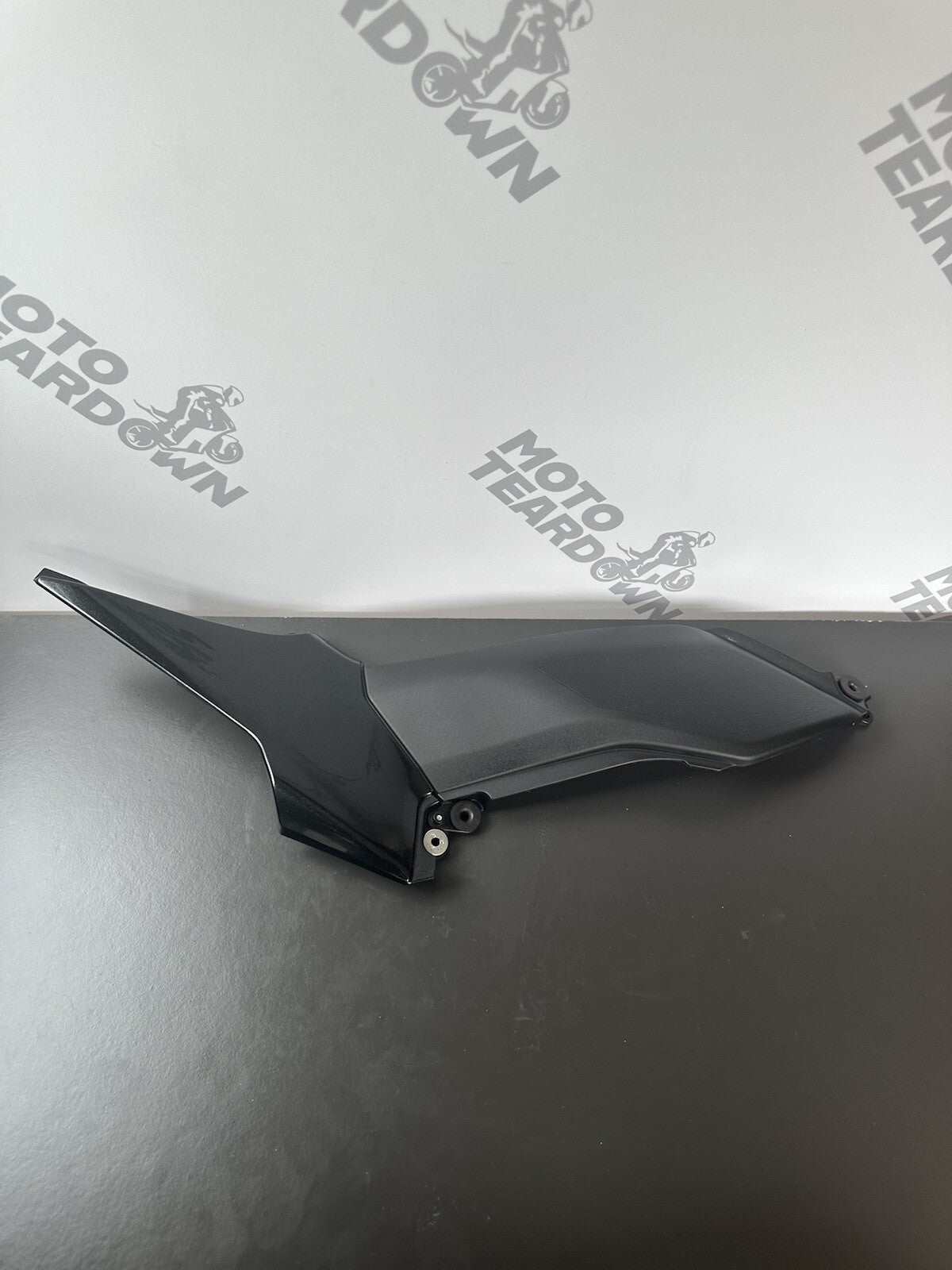 Kawasaki Z900 Right side fairing cover panel cowl RH 36001-0686 14093-0668 OEM