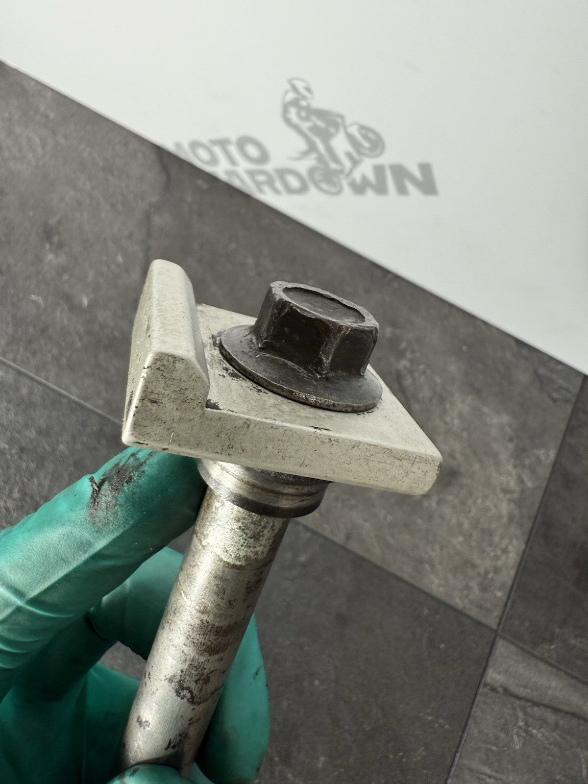 Yamaha YZF R125 R 125 2014 Rear Spindle & Spacers 26983 Miles 2008-2018 OEM