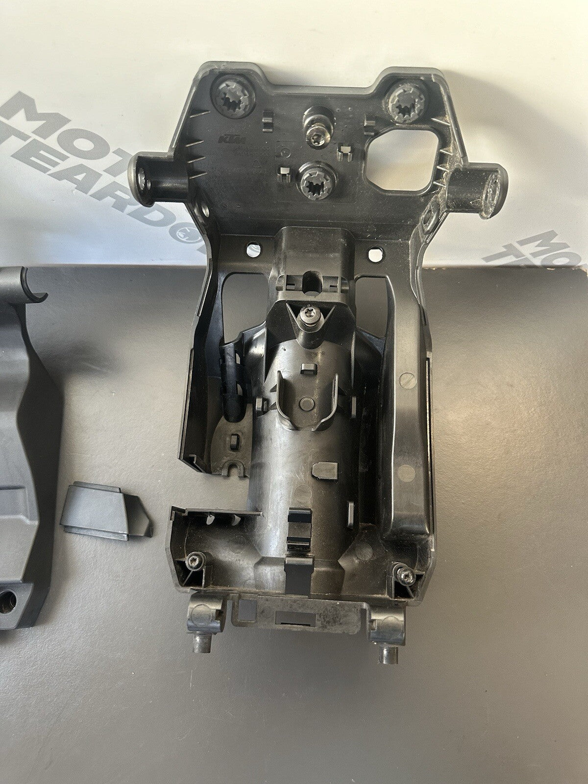 KTM DUKE 790 CLOCK MOUNT BRACKET Speedo Mounting Bracket 2018-2021 OEM Bracket