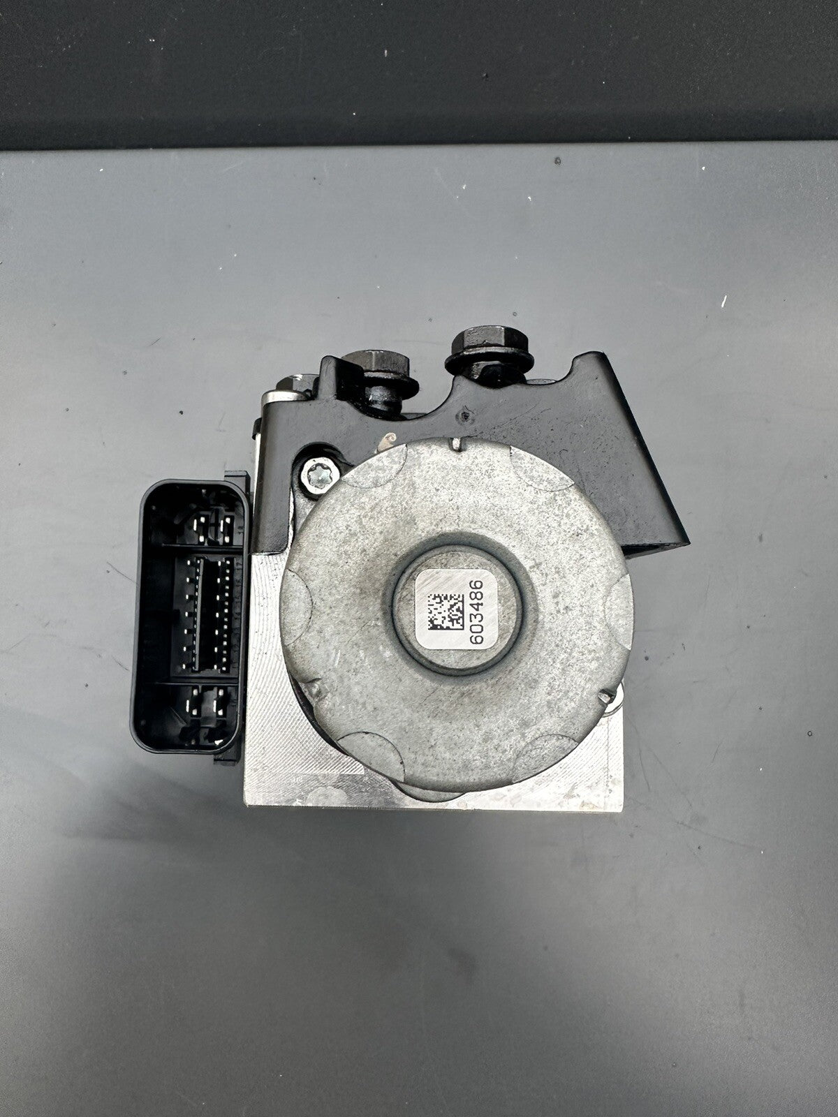 Triumph Street Triple 765 RS 2017-2019 ABS Pump Regulator 2017 OEM T2025959