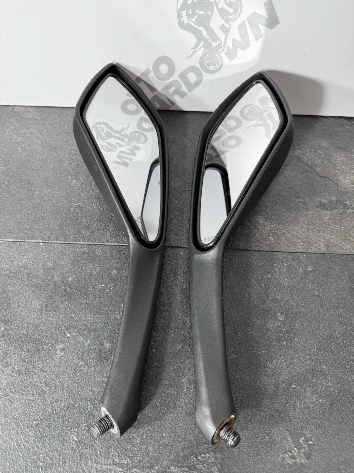 8e662917-42b7-439e-bdbc-d76b1e350f93