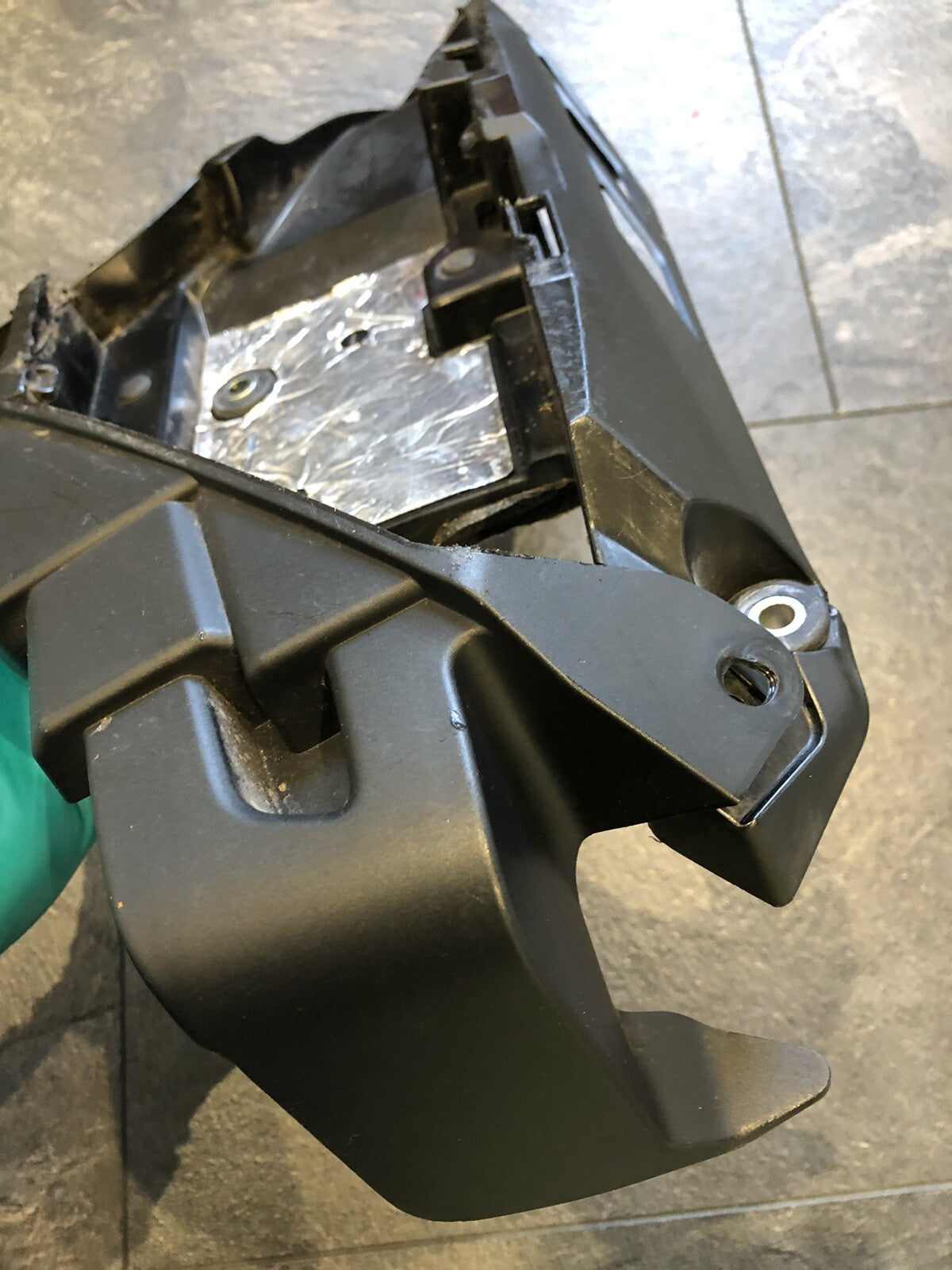 Yamaha MT10 SP 2018 Left Side Fairing ECU Holder Bracket Only 5800 Miles R1 2CR