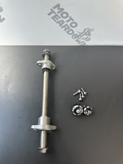 Triumph Street Triple 765 RS Swingarm Spindle Swing Arm Spindle 8126m 2017-2019